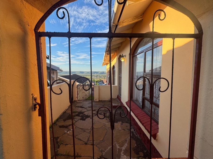3 Bedroom Property for Sale in Kwamagxaki Eastern Cape